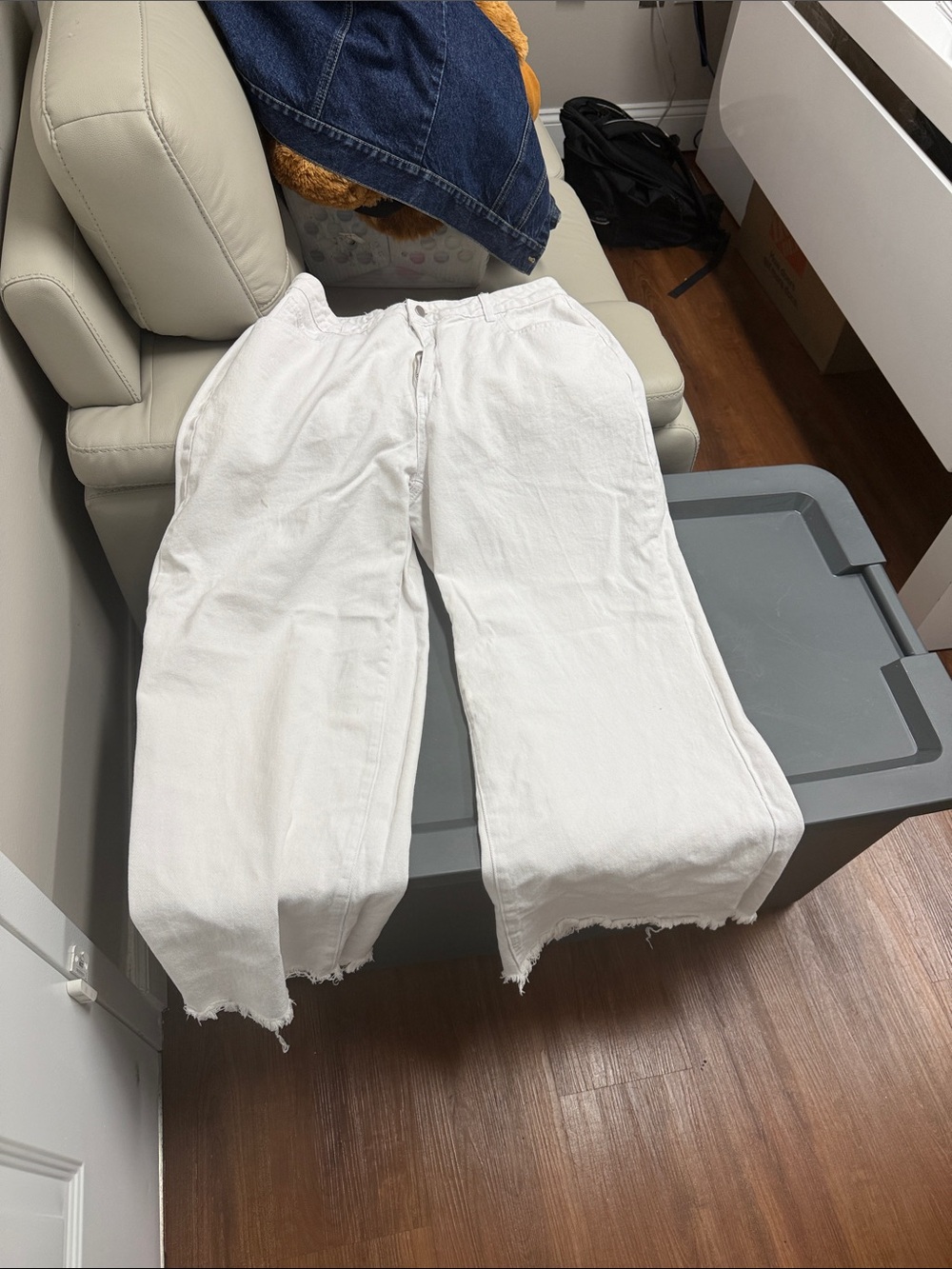 SHEIN White Wide Leg Flare Jeans